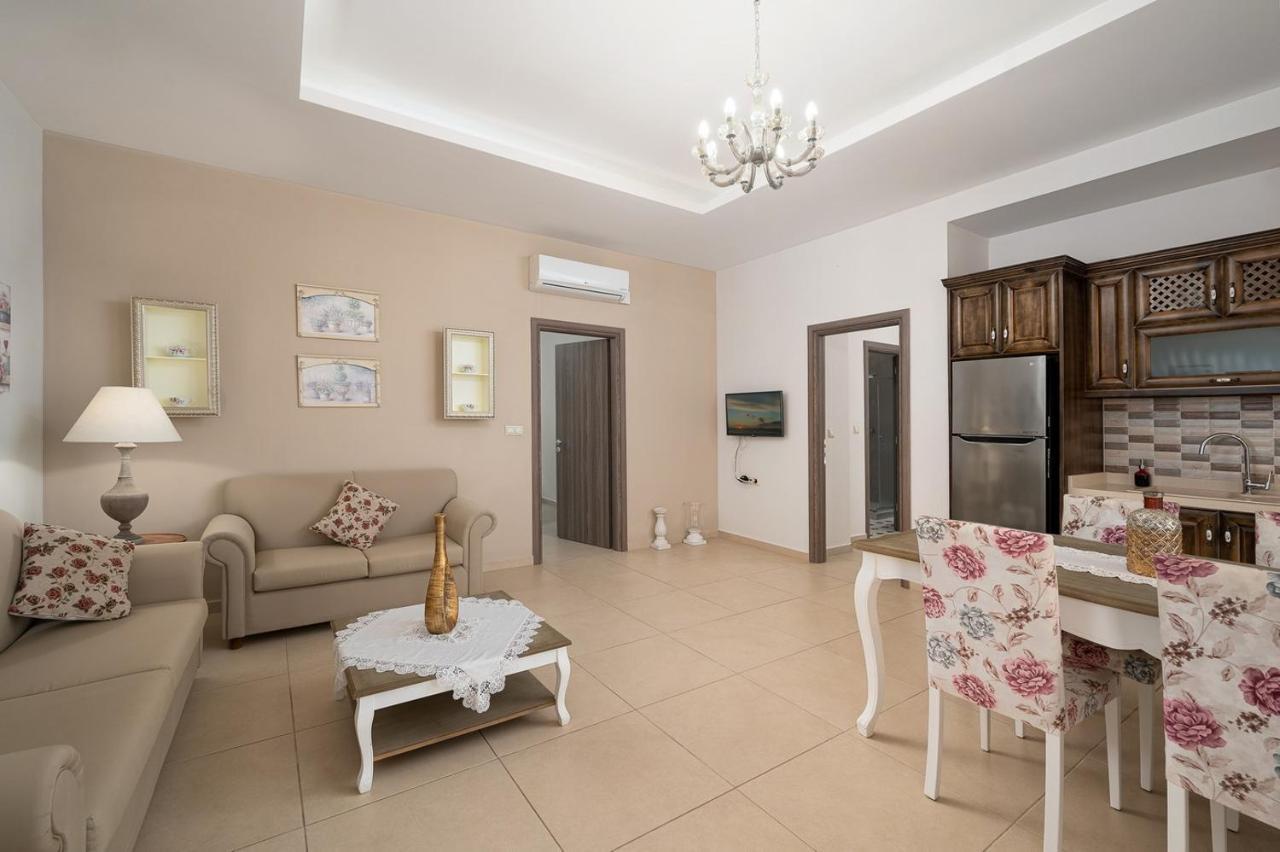 Orelia Cretan Deluxe Apartments Kamilari Dış mekan fotoğraf