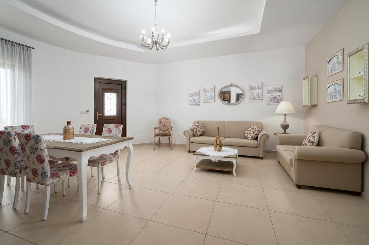 Orelia Cretan Deluxe Apartments Kamilari Dış mekan fotoğraf
