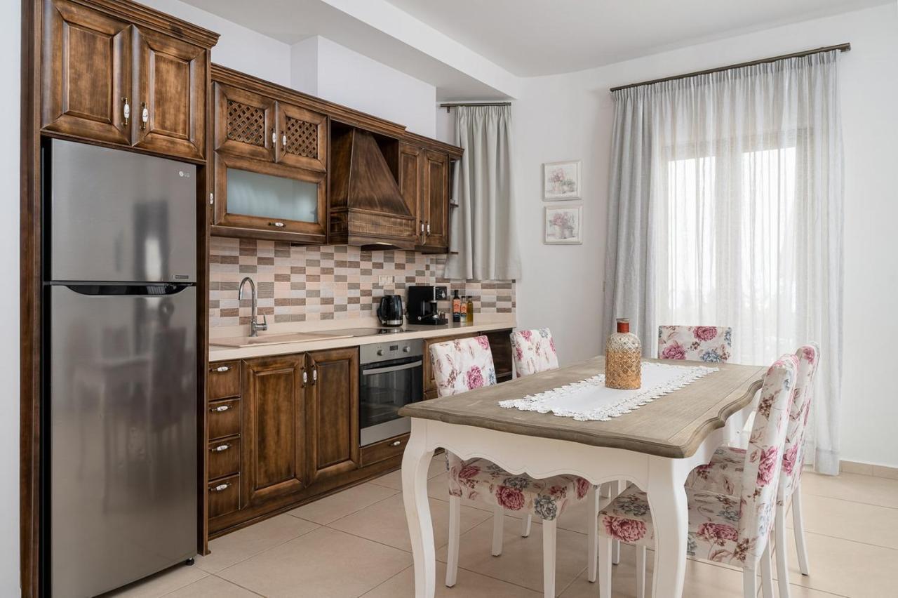 Orelia Cretan Deluxe Apartments Kamilari Dış mekan fotoğraf