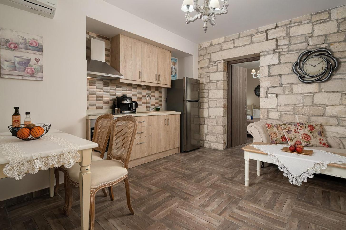 Orelia Cretan Deluxe Apartments Kamilari Dış mekan fotoğraf